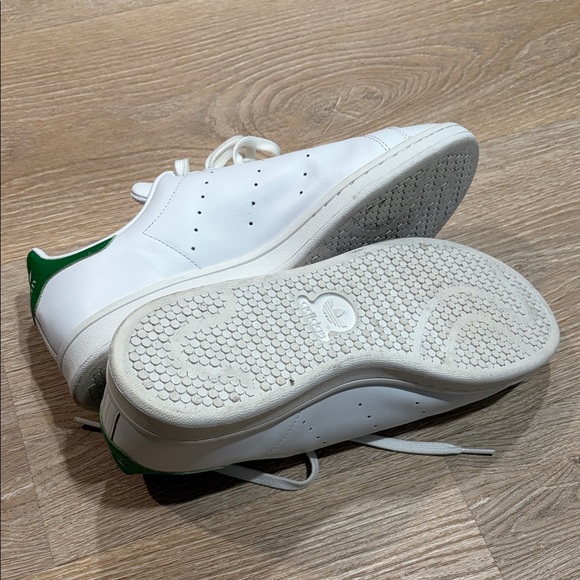 Adidas White and Green Stan Smith Shoes - Picture 10 of 11